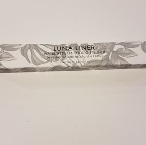 💘 Luna Liner Liquid eyeliner in pitch black☀️🌷🍀 ❄️ 🍂 🍎🍋🧁🎀🦄🪻🍍🍓🦉🐧